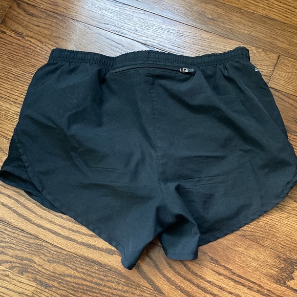 dri-fit nike running shorts - Picture 2 of 3